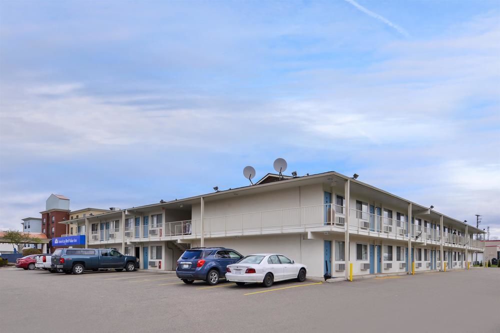 Days Inn By Wyndham New Philadelphia Buitenkant foto